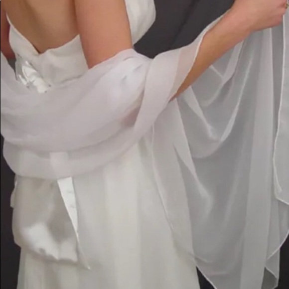 Used once bridal ivory shawl - Picture 2 of 4